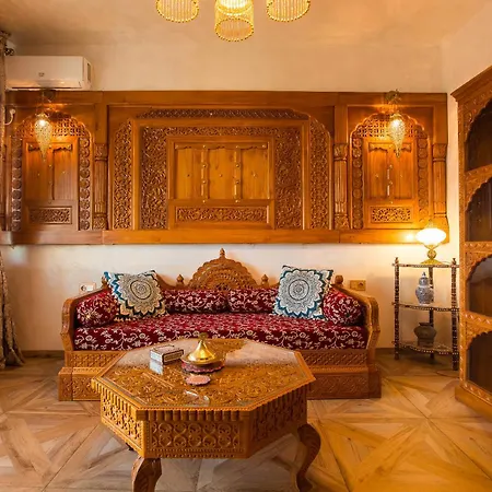 Апартаменты Hidden Gem Antique With Views Бухарест