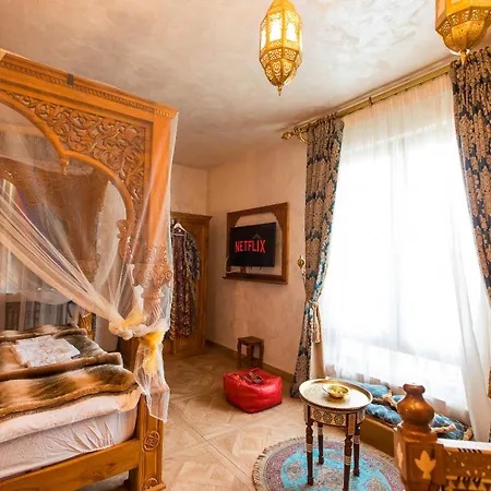 Hidden Gem Antique With Views Апартаменты *