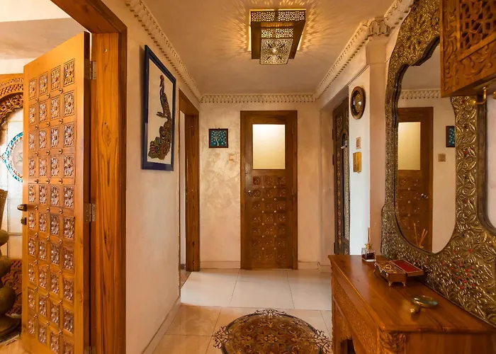 Hidden Gem Antique With Views *