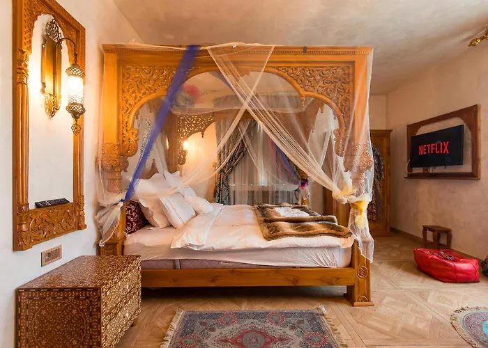 Hidden Gem Antique With Views Apartament