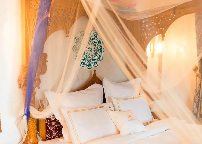 Hidden Gem Antique With Views Apartament Bucureşti